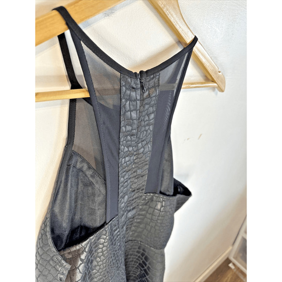 ASTR Fit & Flare Dress Black Mesh Shake Skin Textured Sleeveless womans Medium - Picture 8 of 15
